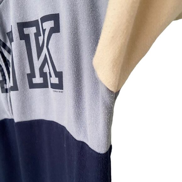 PINK Victoria's Secret 1/2 Zip Closure Long Sleeve Pullover Sweatshirt in Size S - Picture 4 of 7